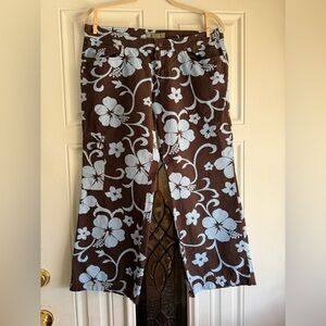 Vintage y2k Brown Floral Hawaiian Wide-Leg crop Pants. Low rise